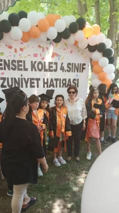 Evrensel Kolej